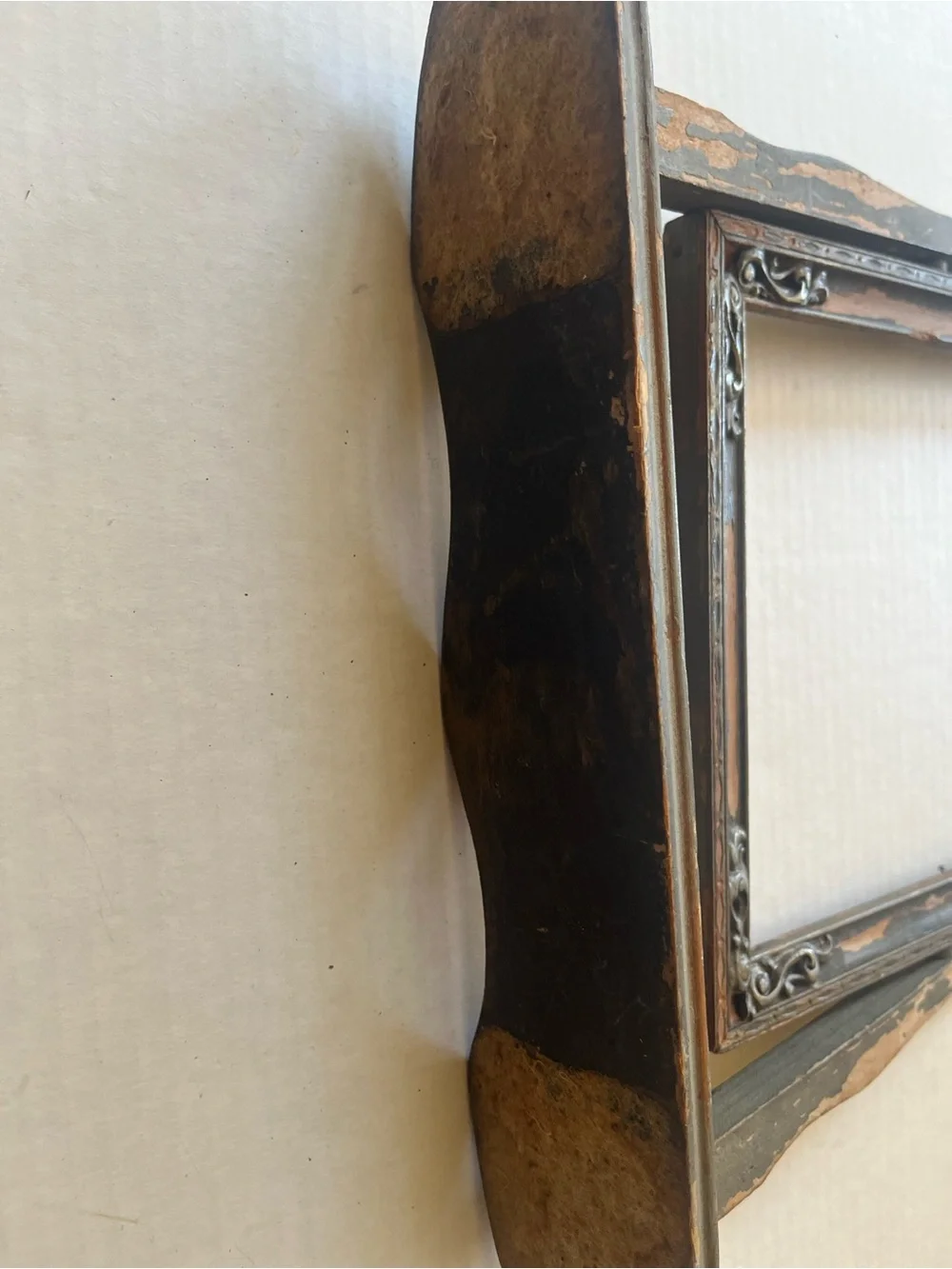 Vintage-Style Distressed Wood Picture Frame and Easel - Gray